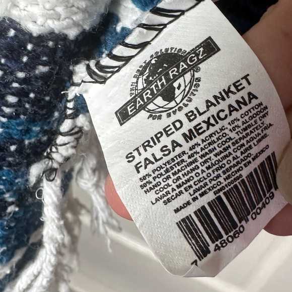 NWT Earth Ragz Southwestern Mexican Striped Falsa Throw Blanket Blue White Black - Picture 4 of 11